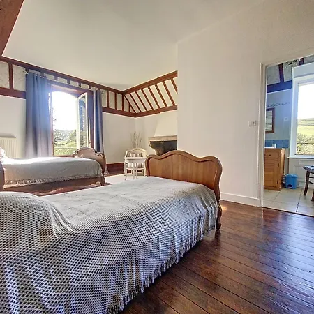 Bed & Breakfast Le Domaine Des Soyeux 3*