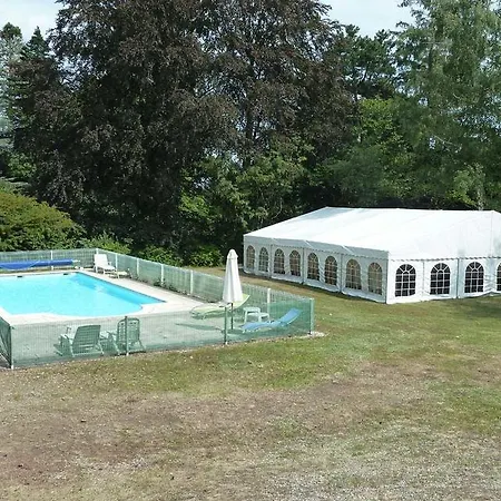 Le Domaine Des Soyeux 3*