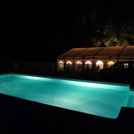Le Domaine Des Soyeux Bed & Breakfast Saint-Julien-Molin-Molette