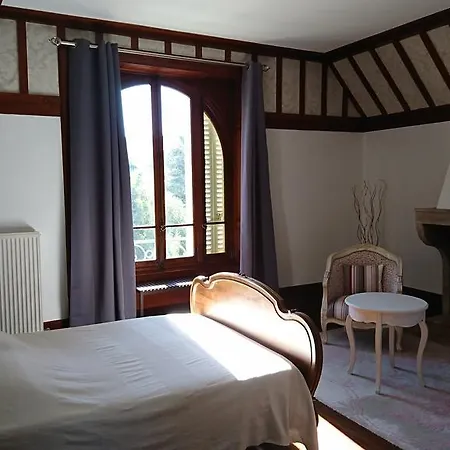 Le Domaine Des Soyeux Couette-café