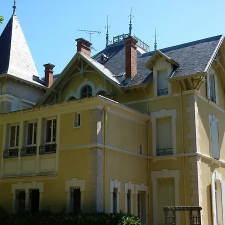Le Domaine Des Soyeux 3*
